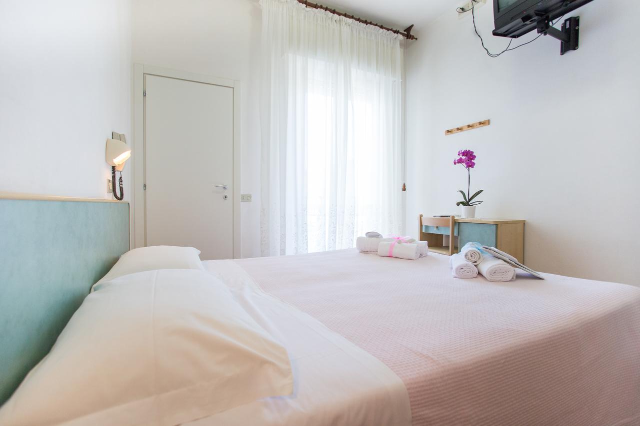Hotel Villa Vera 里米尼 外观 照片