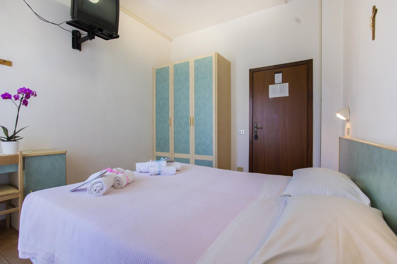 Hotel Villa Vera 里米尼 外观 照片